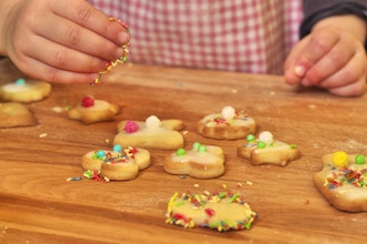 Teen Chefs: Gingerbread Cookie Decorating